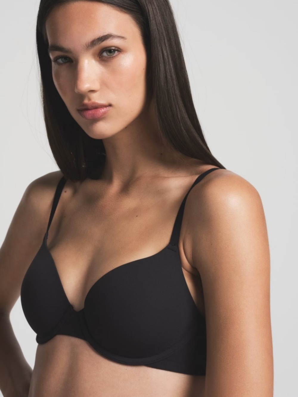 SKIMS Fits Everybody T-Shirt Bra in Onyx 36c black